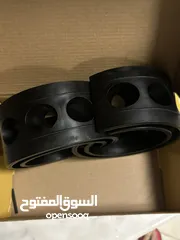  4 ماص الصدمات ورافع السيارة
