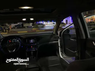  11 هونداي ايونك 2018 بسعر مغري