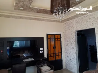  7 عماره 3 طوابق للبيع /ماركا الشماليه