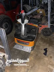  22 Desil & Electric Forklift