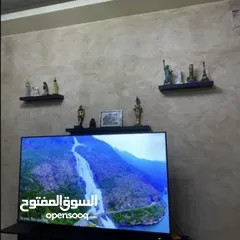  4 طاولة تلفزيون مع 3 رفوف تعليق للبيع