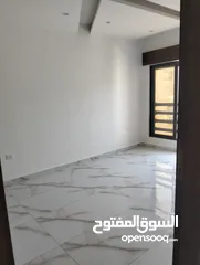  10 شقة سكنية الياسمين -عمارة القيسي - تبعد عن تاج مول دقيقتين - إيجار سنوي لعرسان جدد أو عائلة صغيرة -