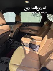  3 جيب كيا سورينتو بزنس للبيع نقدا بسعر الحرق