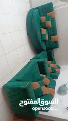  1 طقم كنب مستعمل للبيع وقابل للتفاوض