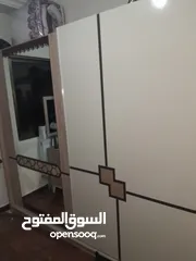  2 غرفه نوم تركي وخزانه  لون بني للبيع