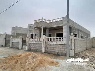  3 بيت للبيع في قريه سالم  قيد التشطيب