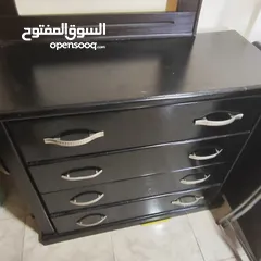  4 بيرو وكوميدنو بحاله ممتازه للبيع