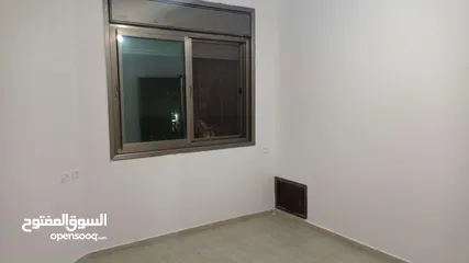 1 شقة غير مفروشة