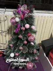  5 Christmas tree  شجرة ميلاد نفس الي بصورة ولكنه جديدة (بدون زينه)