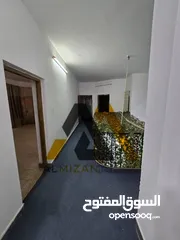  3 منزل تجاري للايجار  حي عمان  300متر ركن على شارعين