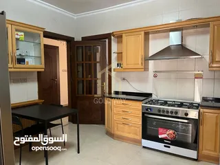  1 في أرقى مناطق عبدون شقة طابق ثالث 210م لم تسكن بسعر مميز / ref 7050