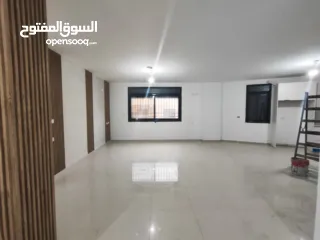  18 شقة غير مفروشة مع حديقه للايجار في عين مصباح