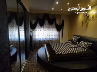  12 من المالك مباشره - الفحيص - روف اربع غرف ماستر مع طله بانوراميه