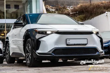  2 Toyota Bz4x elite joy long range 2022  السيارة مميزة جدا و قطعت مسافة 3000 كيلو متر