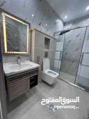  17 شقق فاخرة ومميزة (شارعين امامي وخلفي/شقتين بالطابق) تشطيب فلل/غير محاطة بالاسكانات ب خاص