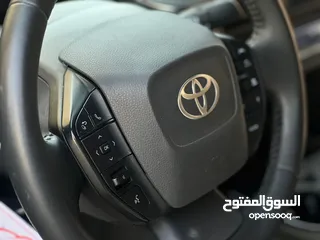  17 تويوتا يريوس هايبرد موديل 2023 الشكل الجديد كليا ومميزه