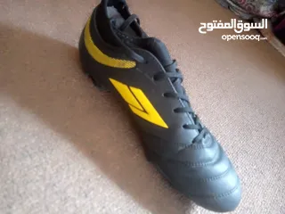  3 بوط رياضه بحال الوكاله للبيع