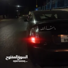  2 تويوتا بريوس موديل 2005 للبيع