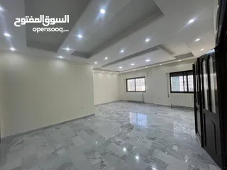  2 شقة للبيع أرضية مع حديقة وترسات واسعة مدخل مستقل وكراج خاص بسعر مغري