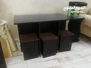  1 طاوله طعام صغيره