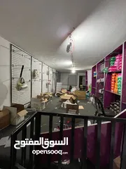  2 محل احذية و شنتات