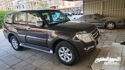  8 لبيع سيارة باجيرو بحالة نادره