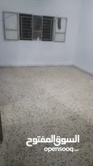 7 شقه للايجار