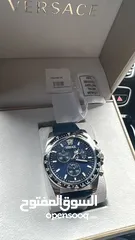 1 ساعة اصليه مع جميع اغراضها