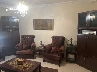  2 شقة للبيع مميزة تصلح للسكن او الاستثمار موقع مميز في تلاع العلي
