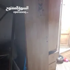  2 متفرقات كنب   غرفة نوم.  خزانة.  كيزر.  فرشة.  تخت.