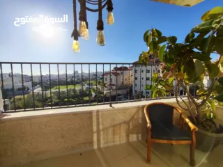  4 روف مميز للبيع في سطح مرحبا قرب الأرصاد الجوية