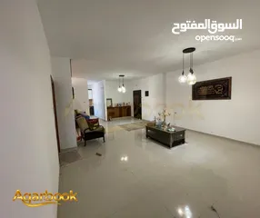  4 شقة مميزة بإطلالة رائعة بانتظارك!