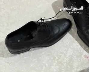  2 Pierre Cardin shoes