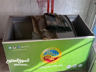  4 عدة محل ألبان