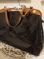  2 Louis Vuitton