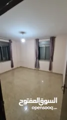  3 شقة غير مفروشة للايجار في ام الشرايط قرب عسل وبصل