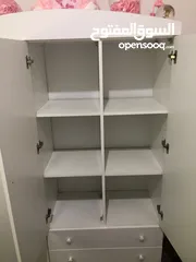  2 خزانة اطفال لون ابيض