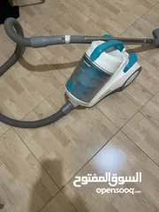  1 مكنسة كهرباء