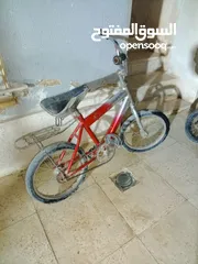  2 بسكليتات عدد 3للبيع   كاملات مرتبات وشغلات بسعر حرق