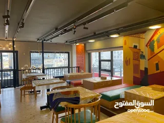  11 مطعم مأكولات يمنيه للبيع مع معدات كاملة في شارع الإذاعة بجانب بن العميد