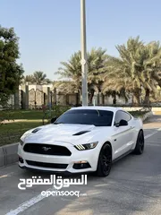  3 فورد موستنق V8 خليجي