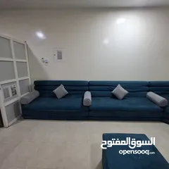  2 كراسي مجلس للبيع نظيف  والسعر قابل للتفاوض