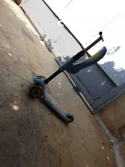  3 سكوتر نظيف شغال بس لبريك مكسور