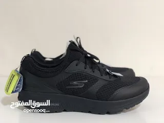  4 بوت Skechers بورقته نمرة ( 43 ) اصلي