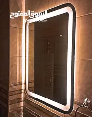  3 العرض لفتره محدوده  تشكيله واسعه من المرايا والديكورات
