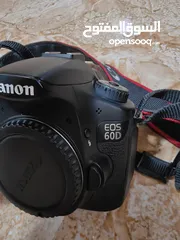  5 كميرى كانون  60D بحالة وكالة  استخدام خفيف  الشتر تقريبا 10K شاحن اصلي بطارية الاصلية وعدسة 50