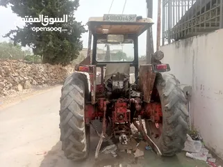  1 تراكتور دابيد دراون لون أبيض موديل الثلاثة و  ماشي عشر آلاف كيلو إمكانية التقسيط التبديل