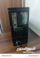  5 كمبيوتر العاب بحالة ممتازه السعر قابل للتفاوض