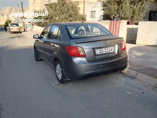  4 سيارة كيا ريو