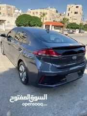  7 هونداي ايونك بحاله ممتازه